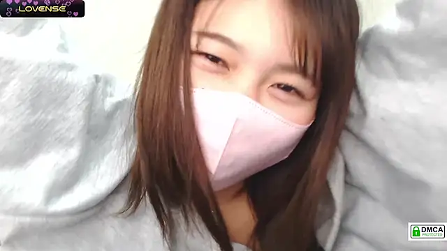 Snapshot of SUZU_ chatting on 8, 2, 2025 SUZU online show from 8, 2, 2025