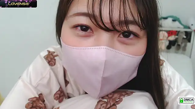 Snapshot of SUZU_ chatting on 8, 2, 2025 SUZU online show from 8, 2, 2025