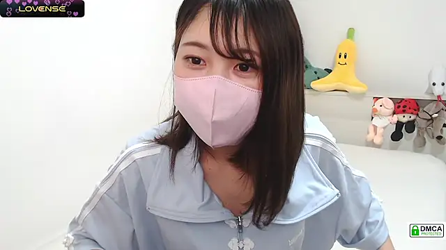 Snapshot of SUZU_ chatting on 16, 2, 2025 SUZU online show from 16, 2, 2025
