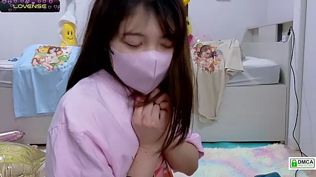 Snapshot of SUZU_ chatting on 3, 3, 2025 SUZU online show from 3, 3, 2025