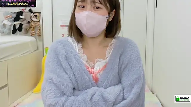 Snapshot of SUZU_ chatting on 19, 3, 2025 SUZU online show from 19, 3, 2025