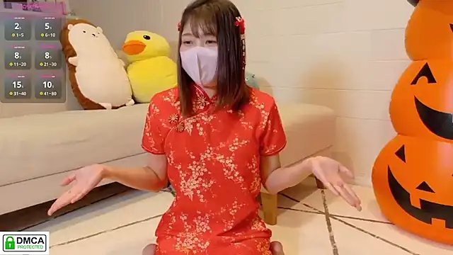 Snapshot of SUZU_ chatting on 3, 10, 2025 SUZU online show from 3, 10, 2025