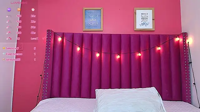 Snapshot of littlee_emilyy_ chatting on 23, 1, 2025 littlee emilyy  online show from 23, 1, 2025