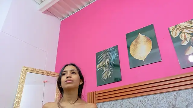 littlee emilyy  online show from 19, 3, 2026