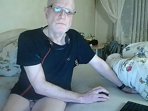 Snapshot of HornyRalfi55 chatting on 1, 2, 2026 HornyRalfi55 online show from 1, 2, 2026