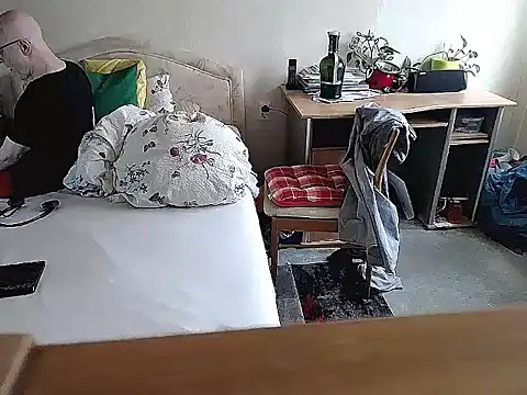 Snapshot of HornyRalfi55 chatting on 2, 2, 2026 HornyRalfi55 online show from 2, 2, 2026