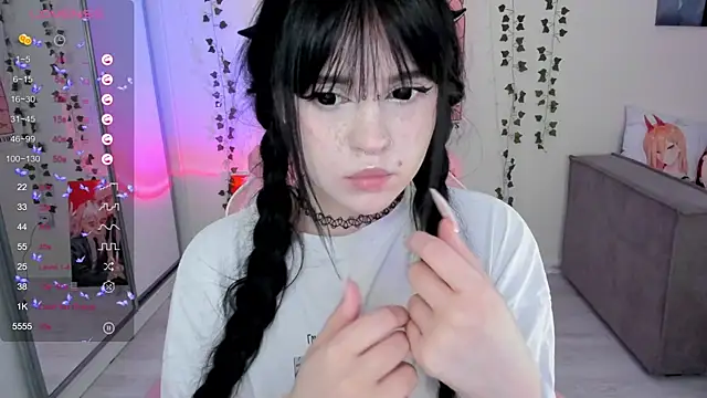 Snapshot of SelenaCute chatting on 7, 3, 2025 SelenaCute online show from 7, 3, 2025