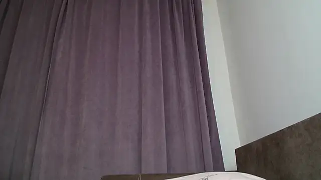 Snapshot of LadyMilfxxx chatting on 9, 10, 2025 LadyMilfxxx online show from 9, 10, 2025