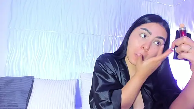 Abby  colins online show from 9, 4, 2026