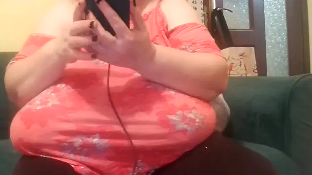 Nataliesbestjuggs online show from 22, 3, 2026