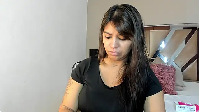 sharlott18 online show from 18, 12, 2024