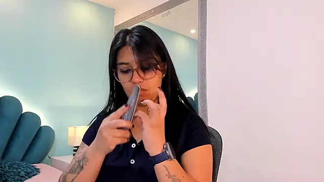 sharlott18 online show from 5, 12, 2025