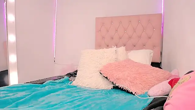 Snapshot of Celeste__sweetx chatting on 28, 2, 2025 Celeste sweetx online show from 28, 2, 2025