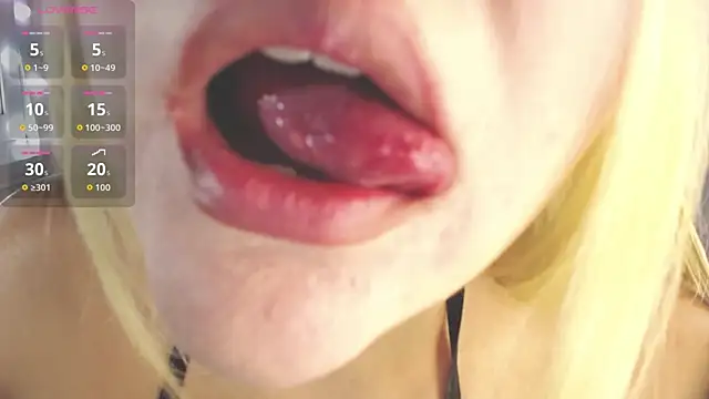 Snapshot of Celeste__sweetx chatting on 21, 11, 2025 Celeste sweetx online show from 21, 11, 2025