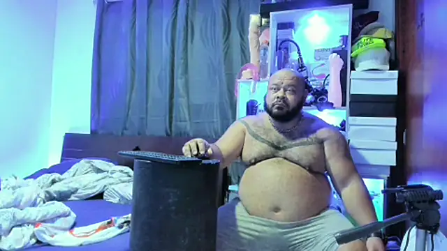 Snapshot of Latino_bigcock chatting on 21, 2, 2025 Latino bigcock online show from 21, 2, 2025