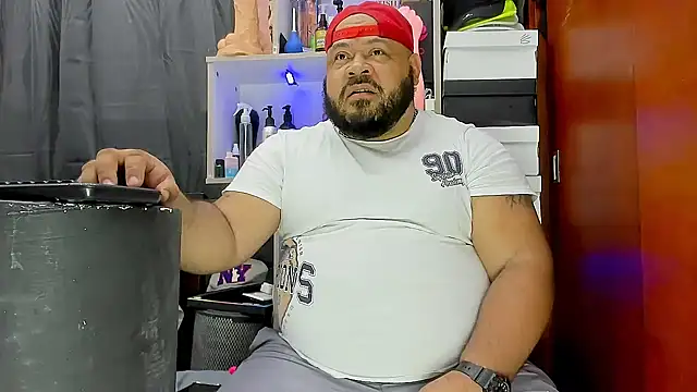 Snapshot of Latino_bigcock chatting on 15, 3, 2025 Latino bigcock online show from 15, 3, 2025