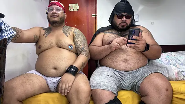 Snapshot of Latino_bigcock chatting on 30, 10, 2025 Latino bigcock online show from 30, 10, 2025