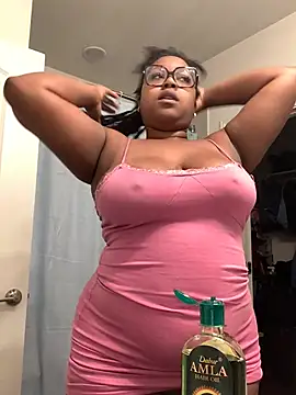 Snapshot of SweetHoneyBunz chatting on 17, 7, 2026 SweetHoneyBunz online show from 17, 7, 2026