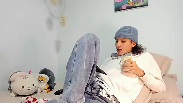 Snapshot of imcoltonalvin chatting on 25, 1, 2025 imcoltonalvin online show from 25, 1, 2025