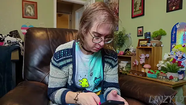 Snapshot of Linzy_19 chatting on 28, 1, 2025 Linzy 19 online show from 28, 1, 2025