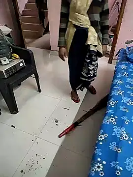 Snapshot of COUPLLE_VILLAGE chatting on 24, 1, 2025 COUPLLE VILLAGE online show from 24, 1, 2025