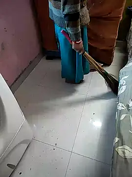 Snapshot of COUPLLE_VILLAGE chatting on 1, 2, 2025 COUPLLE VILLAGE online show from 1, 2, 2025