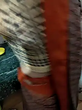 Snapshot of COUPLLE_VILLAGE chatting on 5, 2, 2025 COUPLLE VILLAGE online show from 5, 2, 2025