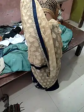 Snapshot of COUPLLE_VILLAGE chatting on 24, 2, 2025 COUPLLE VILLAGE online show from 24, 2, 2025