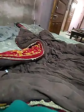 Snapshot of COUPLLE_VILLAGE chatting on 28, 2, 2025 COUPLLE VILLAGE online show from 28, 2, 2025