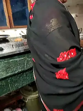 Snapshot of COUPLLE_VILLAGE chatting on 8, 3, 2025 COUPLLE VILLAGE online show from 8, 3, 2025