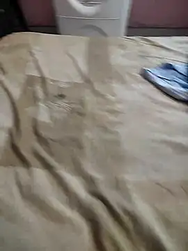 COUPLLE VILLAGE online show from 15, 11, 2025