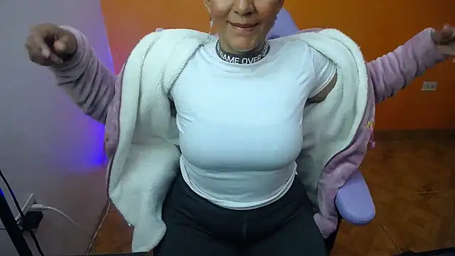 Snapshot of daleska_ayala_1 chatting on 29, 1, 2025 daleska ayala 1 online show from 29, 1, 2025