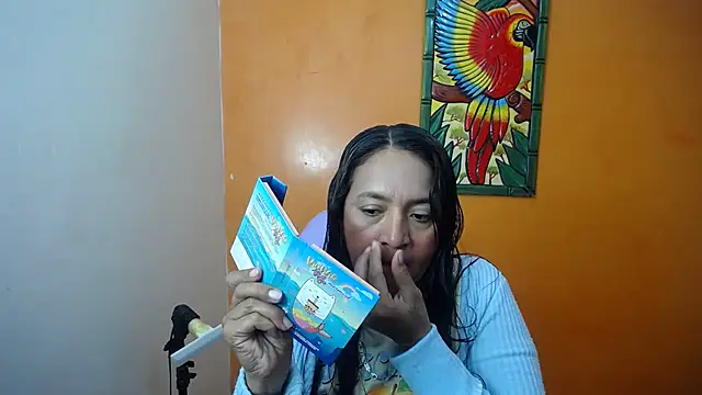 Snapshot of daleska_ayala_1 chatting on 3, 2, 2025 daleska ayala 1 online show from 3, 2, 2025