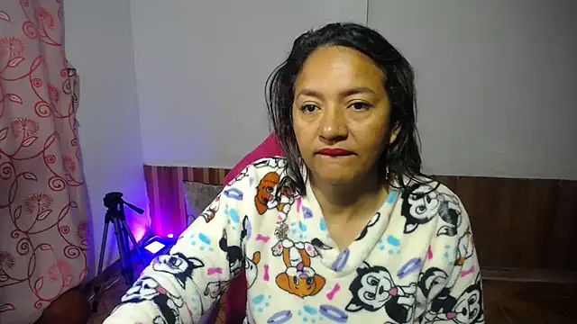 Snapshot of daleska_ayala_1 chatting on 1, 3, 2025 daleska ayala 1 online show from 1, 3, 2025