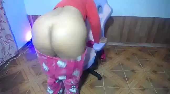 Snapshot of daleska_ayala_1 chatting on 1, 3, 2025 daleska ayala 1 online show from 1, 3, 2025