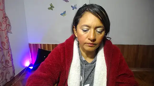 Snapshot of daleska_ayala_1 chatting on 8, 3, 2025 daleska ayala 1 online show from 8, 3, 2025