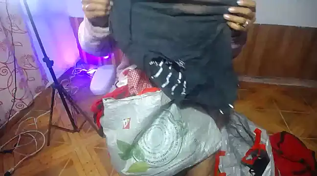 Snapshot of daleska_ayala_1 chatting on 16, 3, 2025 daleska ayala 1 online show from 16, 3, 2025