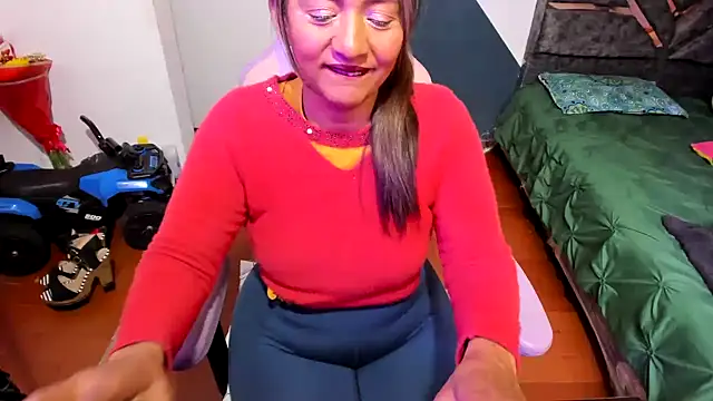 Snapshot of daleska_ayala_1 chatting on 29, 9, 2025 daleska ayala 1 online show from 29, 9, 2025