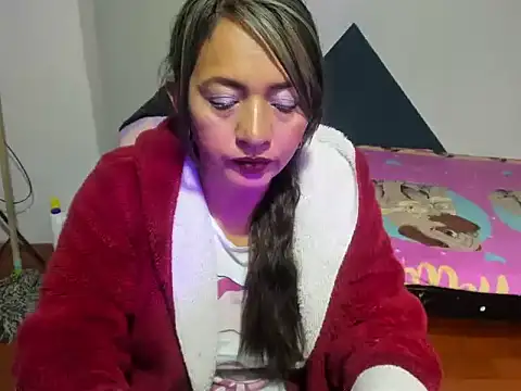 Snapshot of daleska_ayala_1 chatting on 23, 10, 2025 daleska ayala 1 online show from 23, 10, 2025