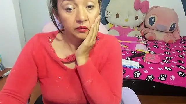 Snapshot of daleska_ayala_1 chatting on 9, 11, 2025 daleska ayala 1 online show from 9, 11, 2025