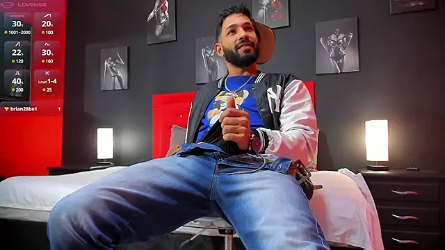 Thiagogomez online show from 30, 12, 2024