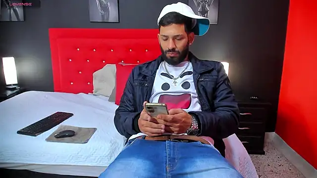 Thiagogomez online show from 4, 1, 2025