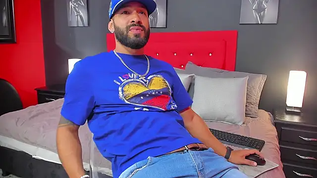 Thiagogomez online show from 10, 3, 2025