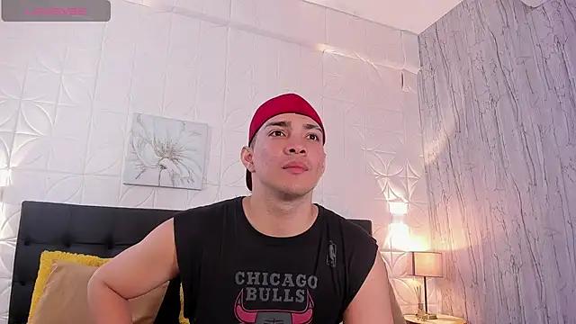 Snapshot of JUANDIAMONDS98 chatting on 21, 11, 2025 JUANDIAMONDS98 online show from 21, 11, 2025