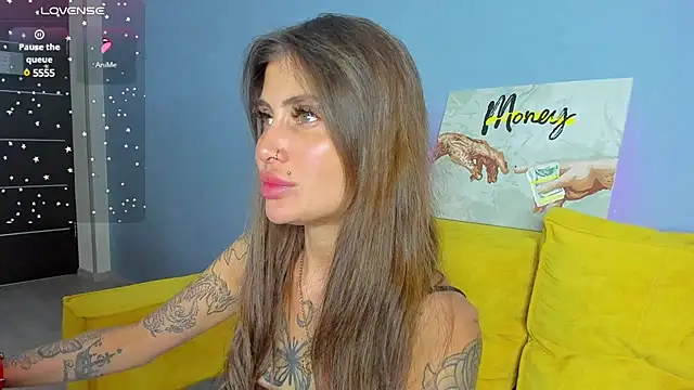 Patricia Cox online show from 5, 3, 2025