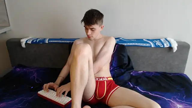 Student Oliver online show from 20, 5, 2026