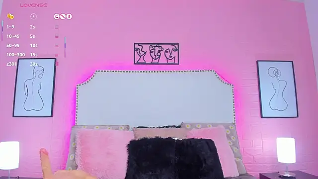 charlotte kisss online show from 15, 10, 2025