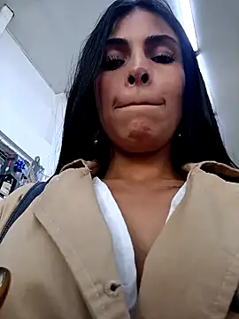 Snapshot of Astrid-- chatting on 17, 1, 2025 Astrid-- online show from 17, 1, 2025