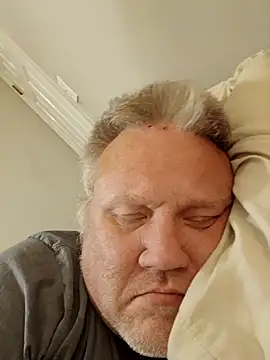 Snapshot of Jbirdb48 chatting on 4, 12, 2025 Jbirdb48 online show from 4, 12, 2025