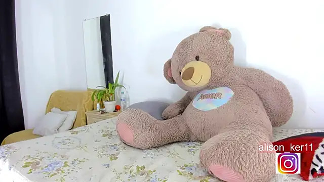 Snapshot of alison-ker3 chatting on 1, 2, 2025 alison-ker3 online show from 1, 2, 2025